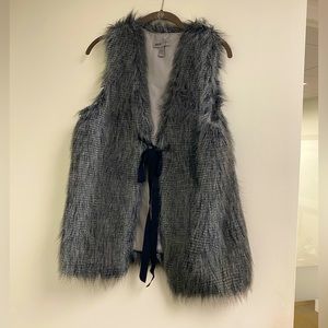 Vena Cava Aqua faux fur vest women’s size small